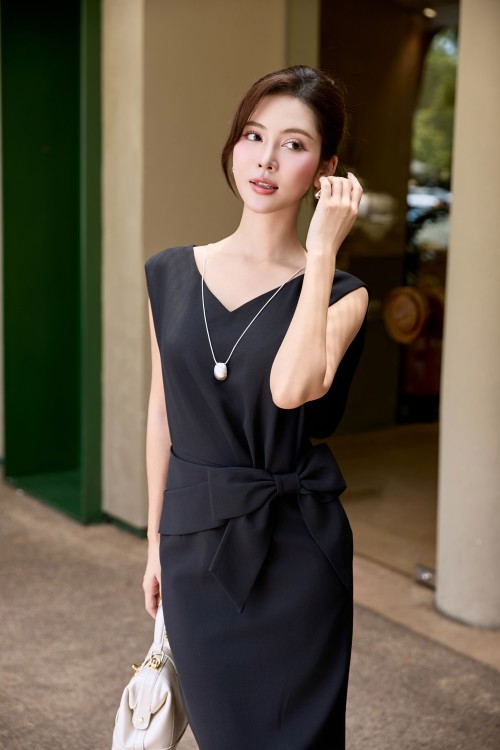 Sixdo Black Bowtie Woven Pencil Dress
